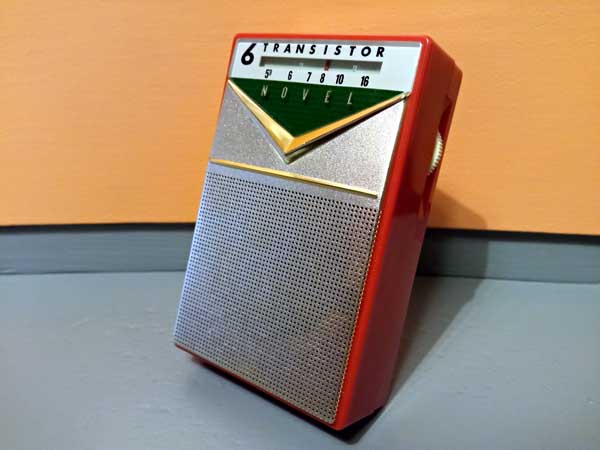 transistor radio NOVEL