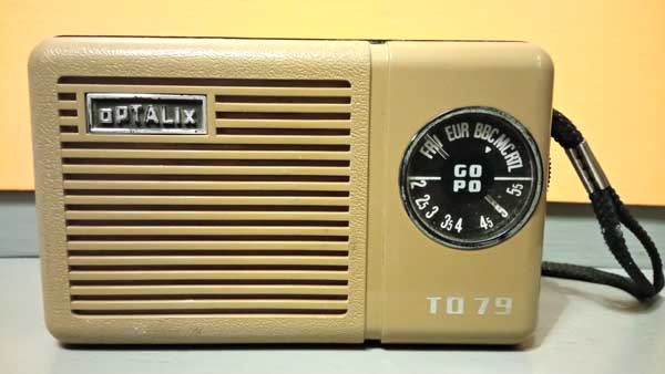 optalix TO 79 transistor radio pocket